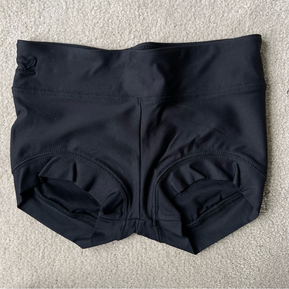 Katrina Wear Chop Short Black YL